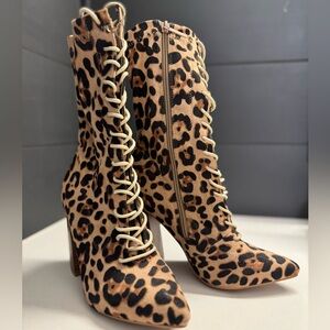 NEVER WORN Leopard UniLady Boots